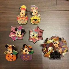 ハロウィンキャラクターピンバッジ5個セット　ディズニー ディズニー ミニゲーム ハロウィン ピンバッジ 5個セット｜Yahoo