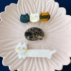 ★No.233★ ヘアピン　ヘアアクセサリー　ヘアクリップ　猫セット　ネコ　白色