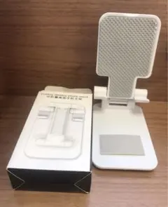 スマホスタンド　コンパクト卓上 折り畳みスタンド　滑り止め　伸縮 付　白色　⓹