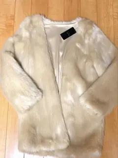 新品 SpRay フェイクファーコート モコモコ ベージュ