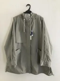 フード付き マウンテンパーカー