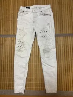 Item thumbnail for item 3fda0cf4-75df-4161-ba58-e3ba967f1538