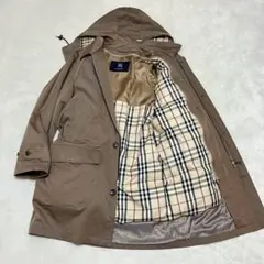 バーバリーロンドン　ダウンコート　ライナー付　裏ノバチェック総柄　フード付　L