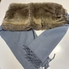 フェイクファーのマフラー　ブルー