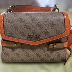 最後値下げGUESS ショルダーバッグ ブラウン/オレンジ