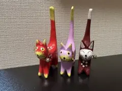 カラフルな猫の置物3点セット