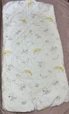 西川　スヌーピー　ベビーベッド防水シーツ　トリプルパッド 70×120cm