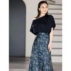 anuans フラワープリントセミフレアスカート