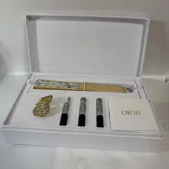 訳ありDior ギフトセット 香水サンプル おまけキャットピンバッジストラップ付