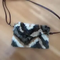 最終価格)D.STORE'Sファーショルダーバッグ ジオメトリックパターン