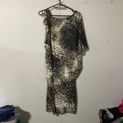 オフショルダー ワンピース 黒とベージュ　ベルトなし