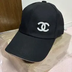専用！CHANEL ココマーク ベースボールキャップ ブラック　ノベルティのサムネイル