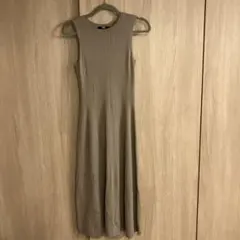 ユニクロ　ニットノースリーブロングワンピース