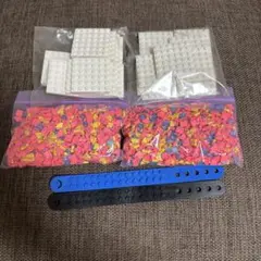 LEGO DOTS パーツセット ベースプレート付きのサムネイル