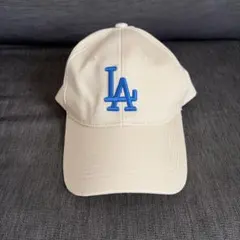 あと２日で終了します MLB ドジャース　メンズキャップ　クリーム色