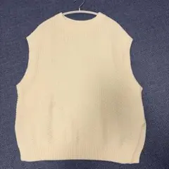 アイボリー ノースリーブ ニットベスト