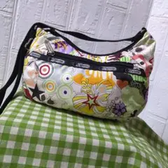 leSportsac カラフルショルダーバッグ