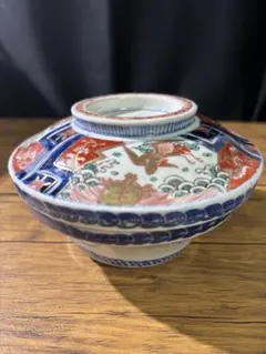 江戸後期古伊万里蓋つき煮物椀 染付 赤絵 鶴亀文様 縁起物色も綺麗 江戸後期古伊万里蓋つき煮物椀 染付 赤絵 鶴亀文様 縁起物色も綺麗