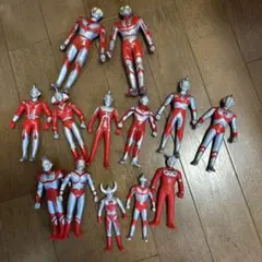 ウルトラマンファミリー　フィギュア 13体セット