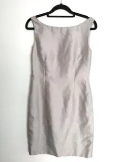 美品　VanessaBruno　上品　シャンタン　光沢　グレー　ワンピースのサムネイル