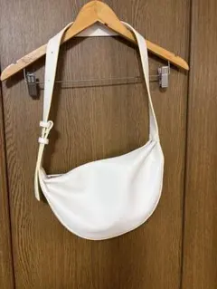 style mixer 三日月型 ショルダーバッグ ホワイト