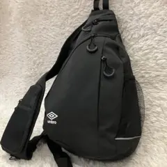 UMBRO アンブロ ワンショルダーバッグ スリングバッグ テック Y2K 極美品】アンブロ ワンショルダーバッグ スリングバッグ Y2K テック