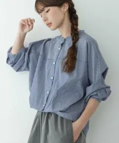 極美品✨　ネイビー×白❤️　サニーレーベル　フロントタックバンドカラーシャツ