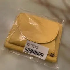 牛革コンパクト財布　黄色　新品未開封