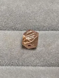 ギベオン隕石　メテオライト　ピンクゴールド 貫通