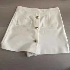 ZARA ホワイト ミニスカート ゴールドボタン