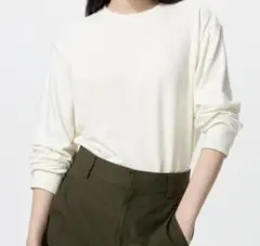 UNIQLOユニクロ　ソフトニットフリースクルーネックホワイト Mのサムネイル