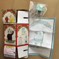 ヒグチユウコ マスコットフィギュア　本屋の椅子一個