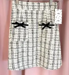 evelyn ミニスカート