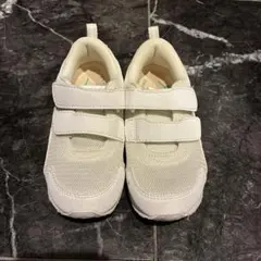 17.5cm アシックスキッズ白スニーカー