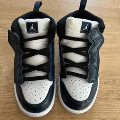 Jordan ハイカットスニーカー ホワイト/ネイビー