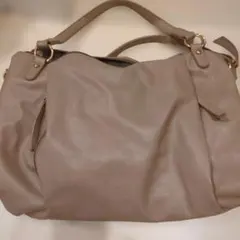 ピンクベージュ ショルダーバッグ フェイクレザー