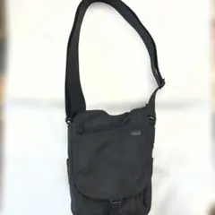 TUMI ショルダーバッグ ブラックのサムネイル