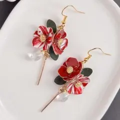 【再販】絞り椿のピアス／イヤリング　和風ピアス　ディップアート　ハンドメイド