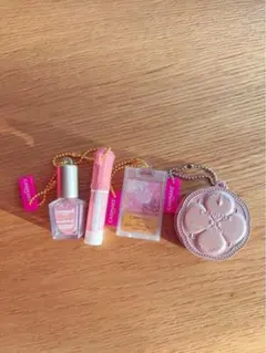 CANMAKE ガチャガチャ ミニチュア キーホルダー