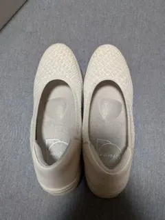 Allbirds フラットシューズ W7 ホワイト - メルカリ
