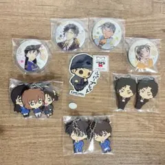 名探偵コナン ラバーキーホルダー　缶バッジ