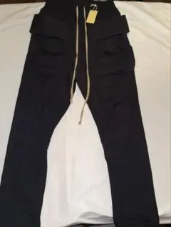 ミニマル　パンツ