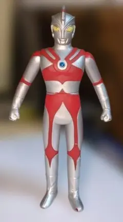 ウルトラヒーローシリーズ（旧サイズ版）ウルトラマンエース　全高:16.5cm