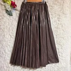 【ミッシェルクラン】(36 S) プリーツロングスカート 光沢 ブラウン 通勤のサムネイル