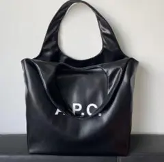 A.P.C. アーペーセートートバッグ ブラック
