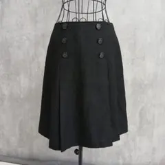 膝丈ブラックプリーツスカート