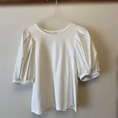 GU ホワイト パフスリーブ Tシャツ