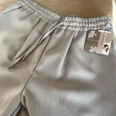 テーパード スラックス