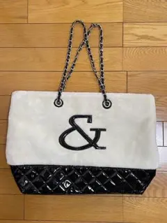 &by P&D ピンキー＆ダイアン 肩掛け ハンドバッグ エナメル ファー素材