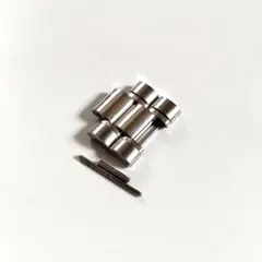 オメガシーマスター 純正ベルト用 調整コマ 1ピース ピン付き - メルカリ